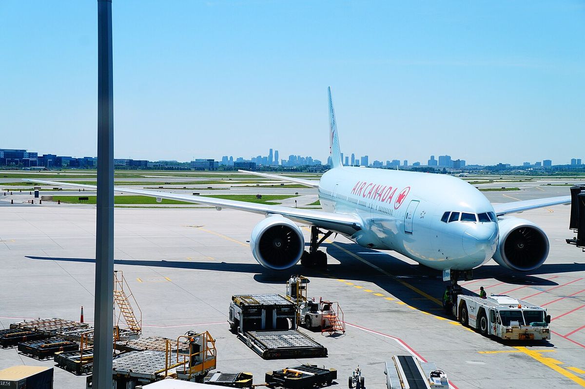 Air Canada B777-200LR