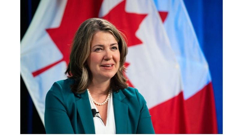 Alberta Premier Danielle Smith votes to stay in Canada in separation referendum