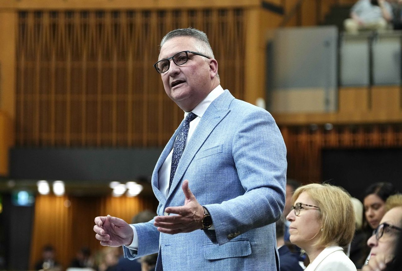 Federal government defends closure of seven agricultural research facilities amid food security concerns