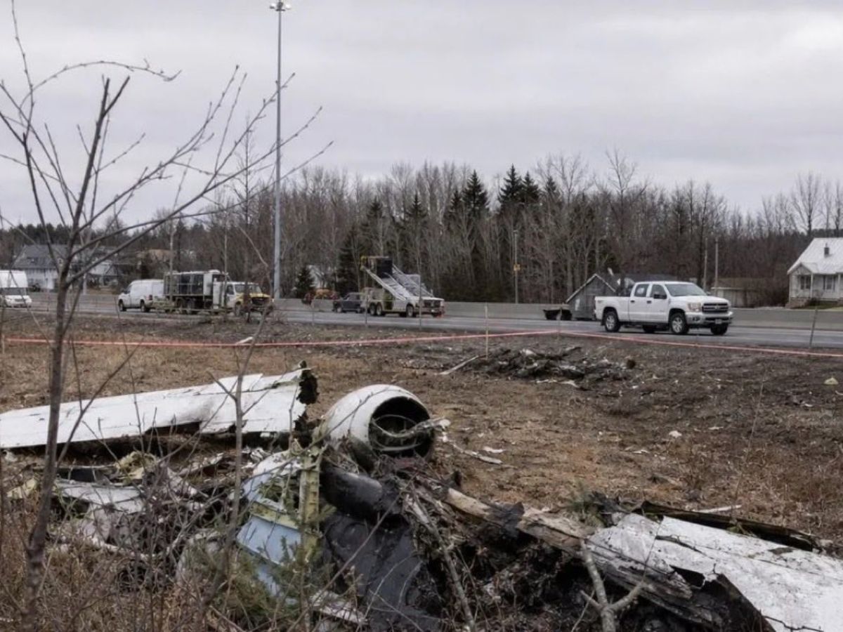 Four dead after helicopter crashes near Montreal