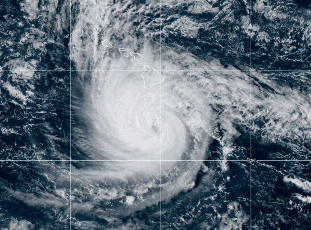 L'ouragan Nolo menace Hawaï d'inondations soudaines tandis que l'ouragan Polo se dirige vers le Mexique