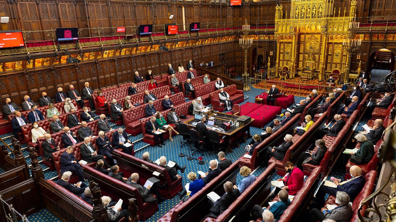 House of Lords Committee Calls for Near-Total Ban on UK Gambling Advertising Amid Public Health Concerns