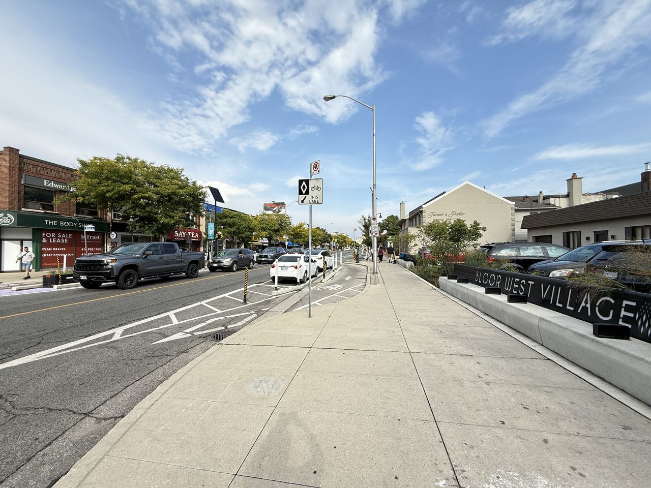L'Ontario commencera à retirer les pistes cyclables de la rue Bloor Ouest à Toronto la semaine prochaine