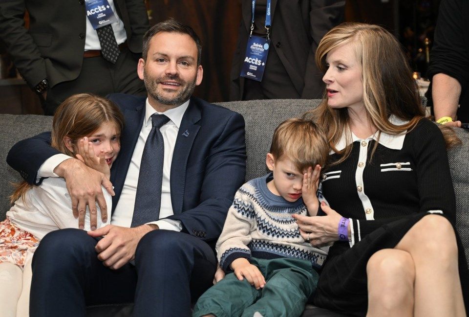 Parti Québécois wins minority government, sets stage for sovereignty referendum