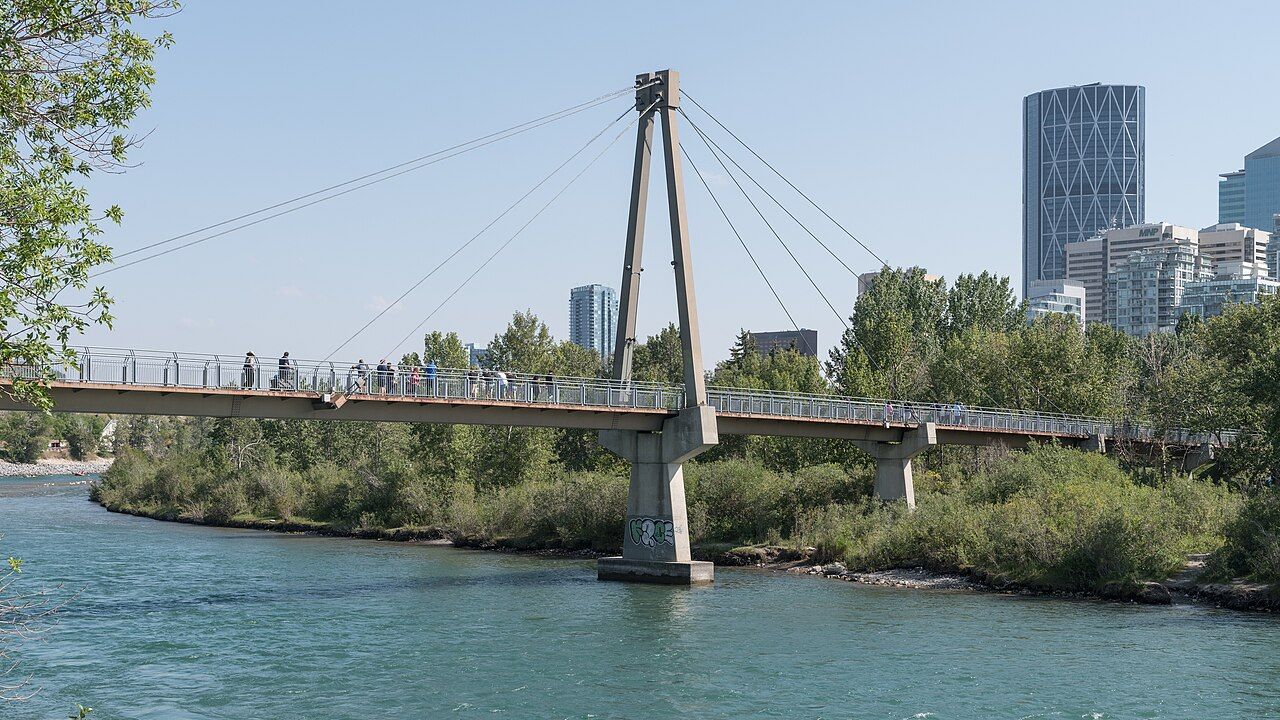 Pedestrian dies after being run over twice by same vehicle in northeast Calgary