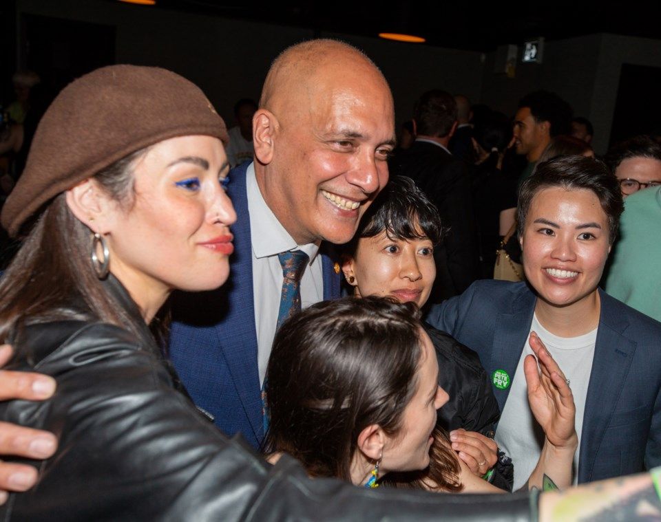 Pete Fry defeats Ken Sim to become Vancouver's first Green mayor