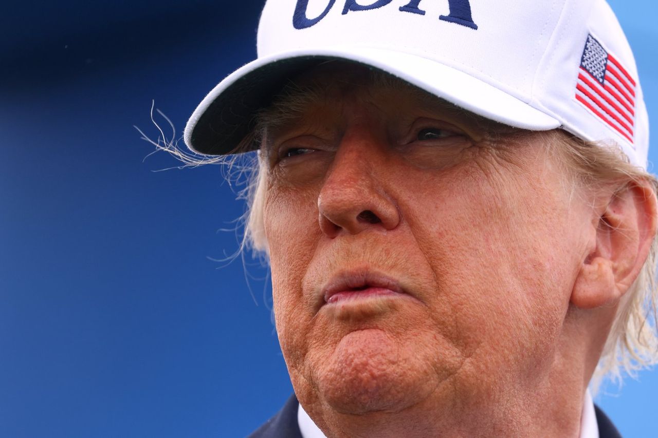 Trump Prioritizes AI Competition Over Regulation, Citing U.S.-China Rivalry
