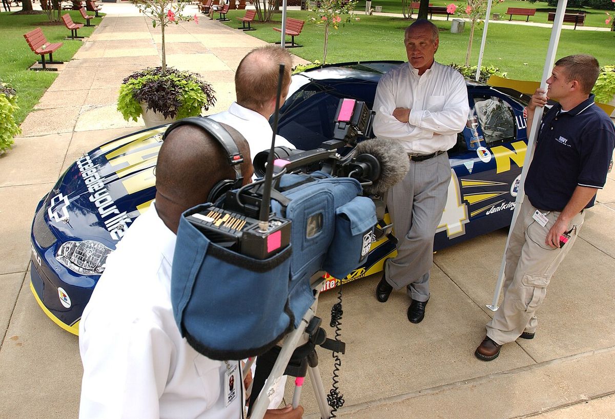 Arlington, Va. (Aug. 11, 2003) -- National Football League (NFL) Hall of Fame quarterback, Terry Bradshaw and NASCAR Busch Series Driver Cas