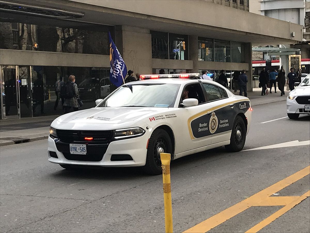 Canada Border Services Agency (CBSA) vehicle, Ontario license plate BYNL 545, at the Law Enforcement Torch Run for the Ontario Special Olymp