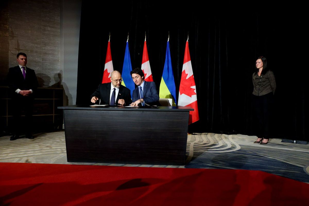Prime Minister of Ukraine Denys Shmyhal and Prime Minister of Canada Justin Trudeau sign joint statement on conclusion of negotiations to up