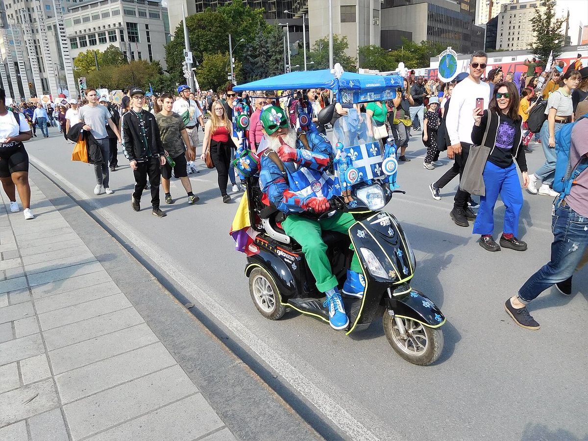 Capitaine Québec roulant à la Marche pour le climat, Montréal