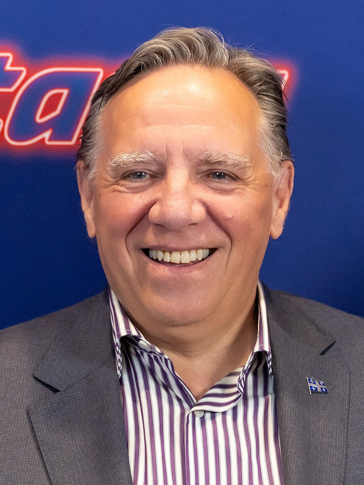 François Legault lors de la première mondiale du film Ababouiné.