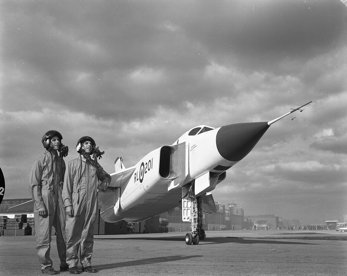Unveiling of CF-105. Pilots Ron Hodge (left), Ed Wright (right).