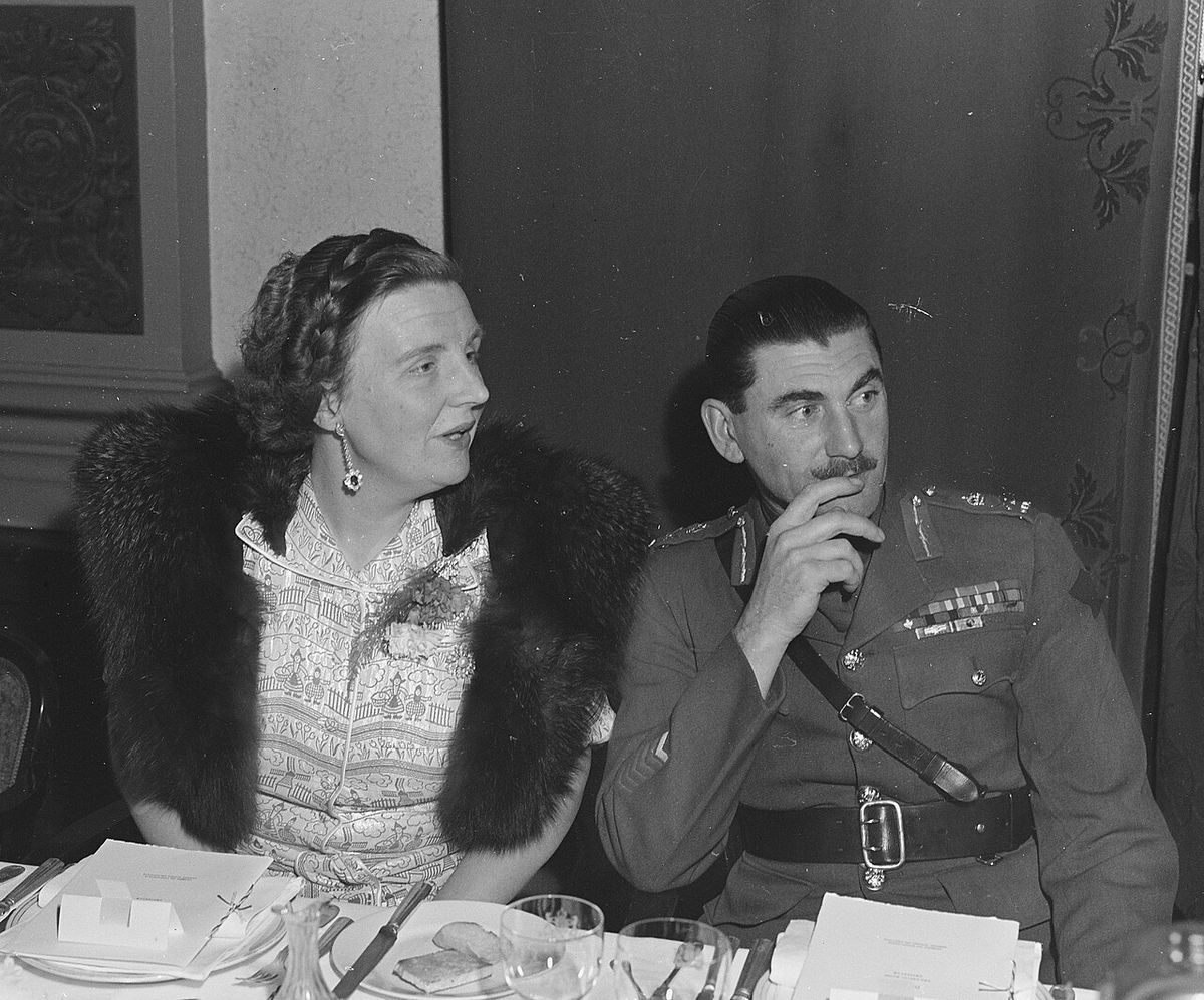 Collectie / Archief : Fotocollectie Anefo Reportage / Serie : [ onbekend ] Beschrijving : Afscheidsdiner voor luitenant-generaal Simonds van
