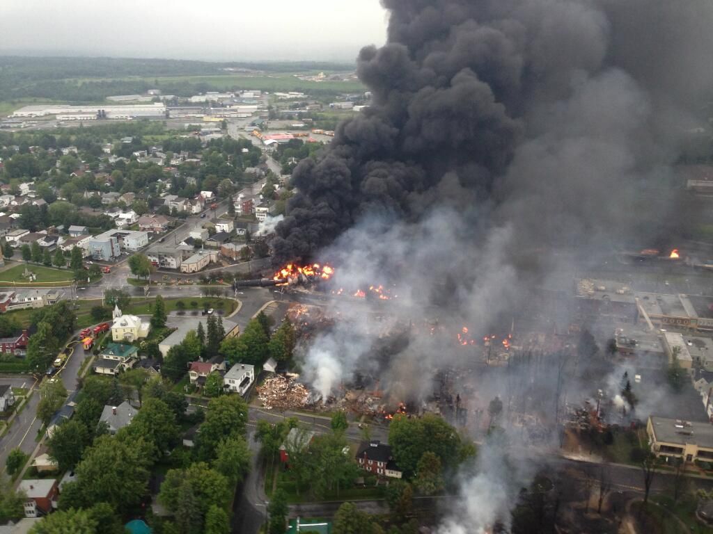 Picture taken from a Sûreté du Québec helicopter of Lac-Mégantic, the day of the derailment.