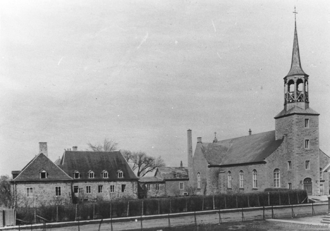 Kahnawake, presbytère (1719) et église Saint-François-Xavier (1845) patrimoine-culturel.gouv.qc.ca Lieu historique national du Canada de la 