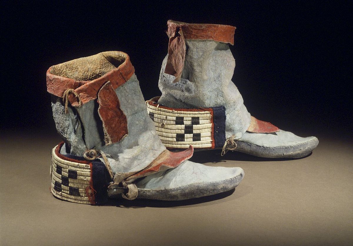 Hopi Pueblo (Native American). Dancing Shoes, late 19th century. Deer hide, pigments, sinew, porcupine quill, horse hair, wool, 10 3/16 x 4