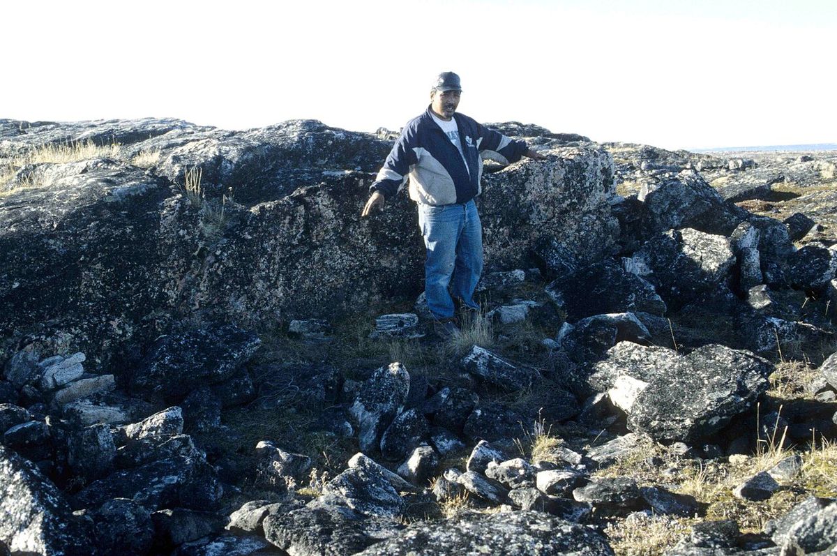 Inuk demonstrating Thule site