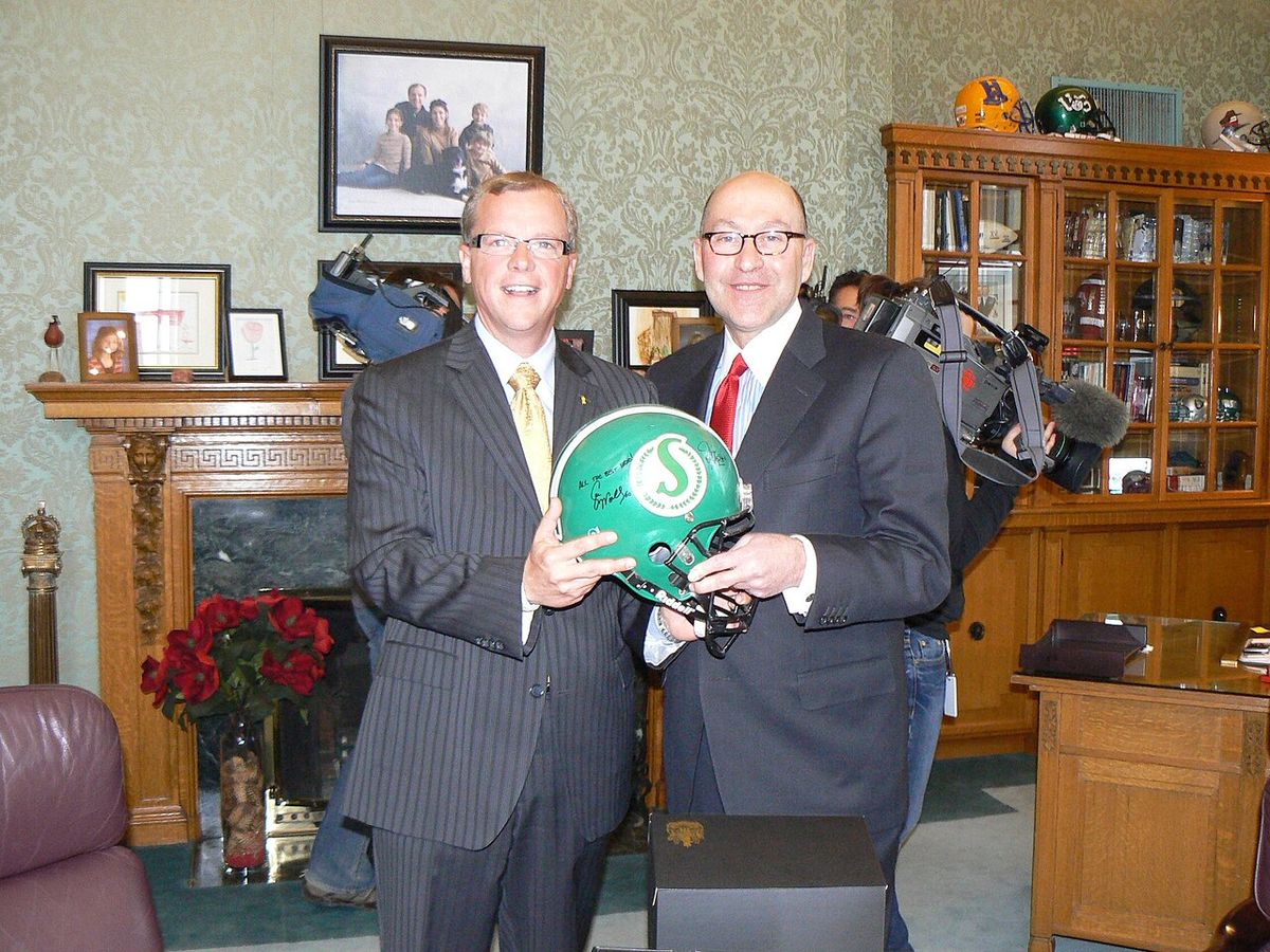 Ambassador Jacobson makes first official visit to Saskatchewan Ambassador David Jacobson made his first official visit to Saskatchewan where