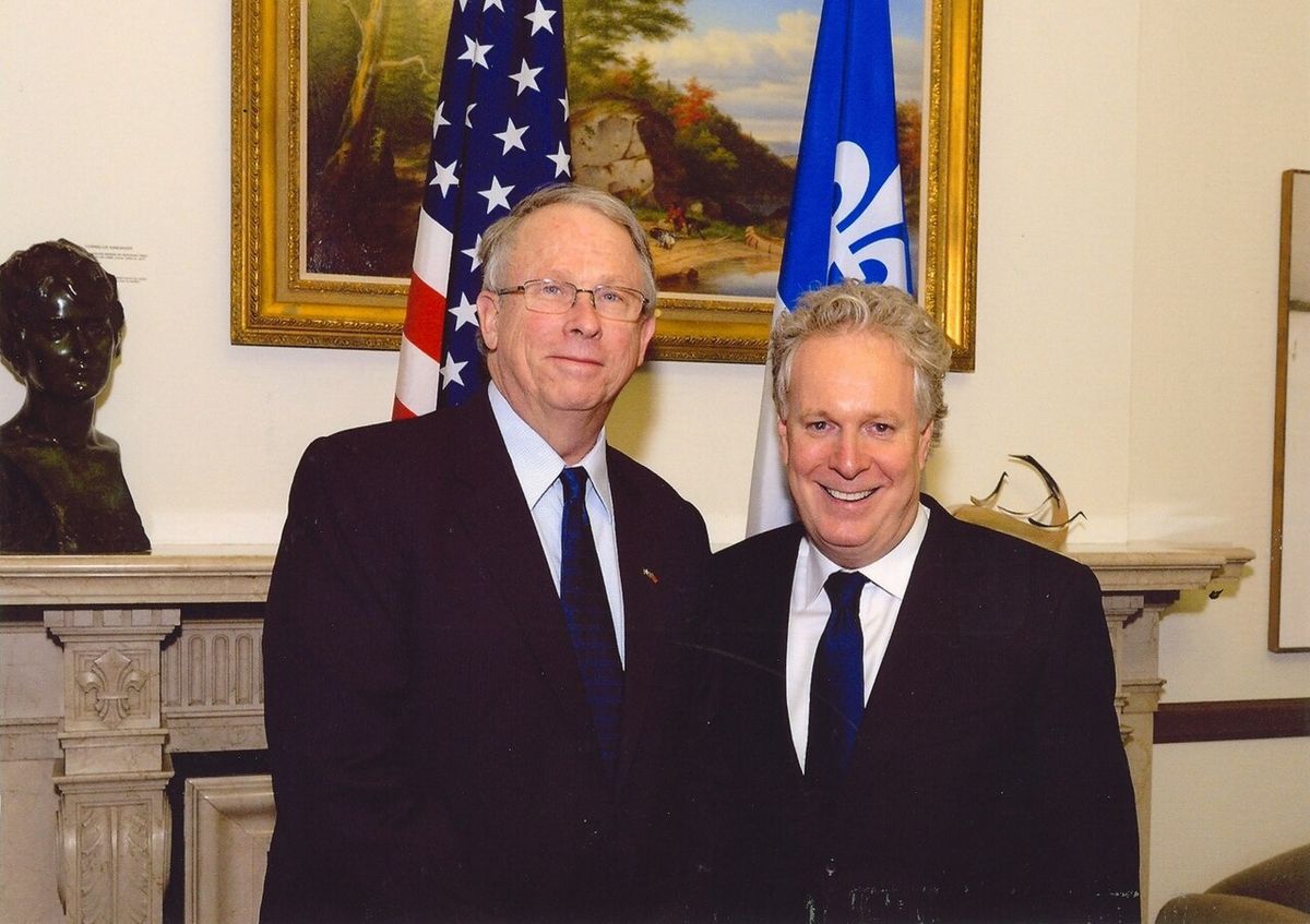 Quebec CityA few weeks after taking up his duties, Consul General Peter O’Donohue payed a courtesy call on Quebec Premier Jean Charest. Mr.