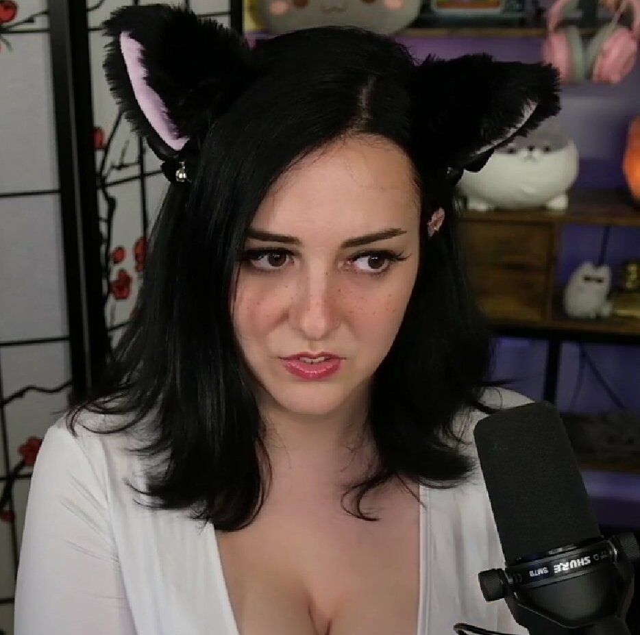 Keffals (Clara Sorrenti) streaming while wearing cat ears.