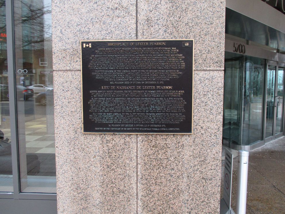 A memorial plaque commemorating the birthplace of former Prime Minister of Canada Lester B. Pearson at what is now the North American Centre