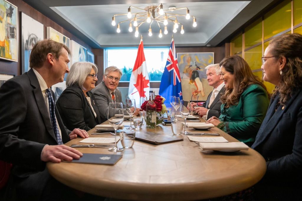 Meeting between the governors-general of Canada and New Zealand on 3 June 2022 during their visits to London for the Platinum Jubilee of Que