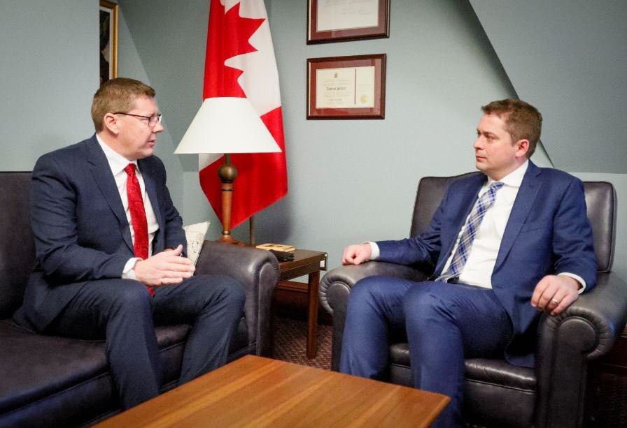 Today I sat down with Premier Scott Moe, to discuss how Trudeau's policies have hurt the people of Saskatchewan. I assured him that Conserva